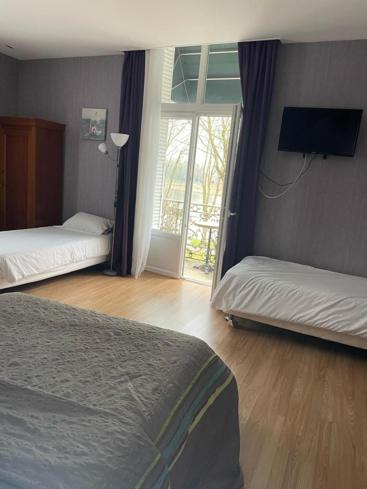 Hotel Le Beau Site Gien Kültér fotó