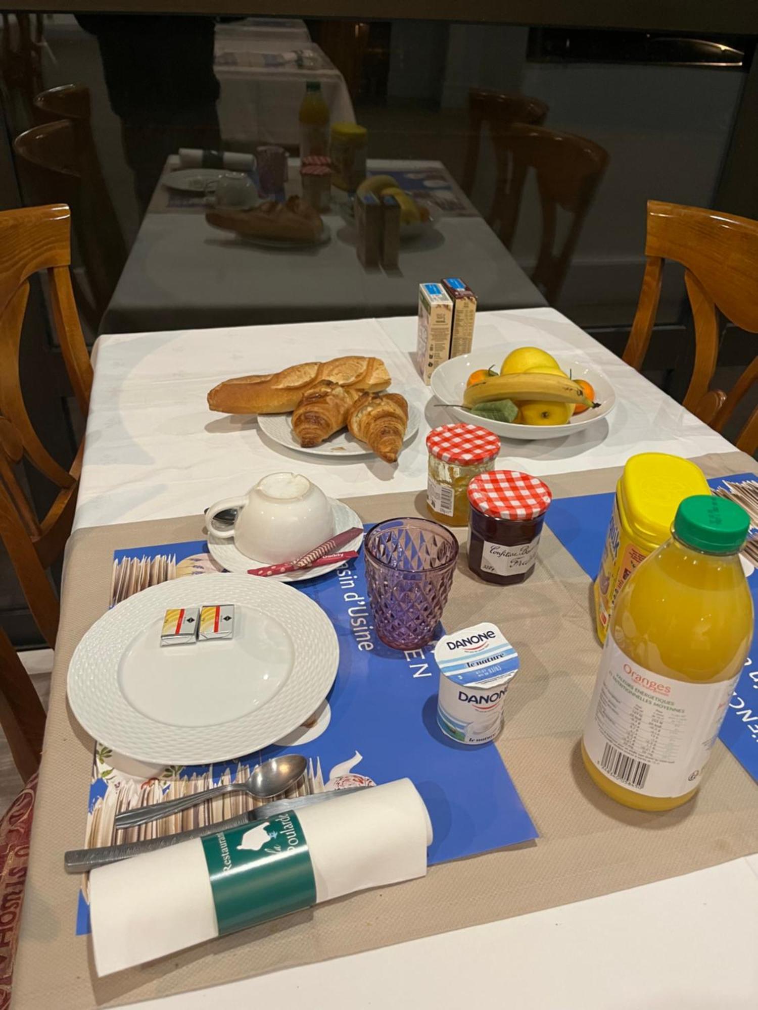 Hotel Le Beau Site Gien Kültér fotó