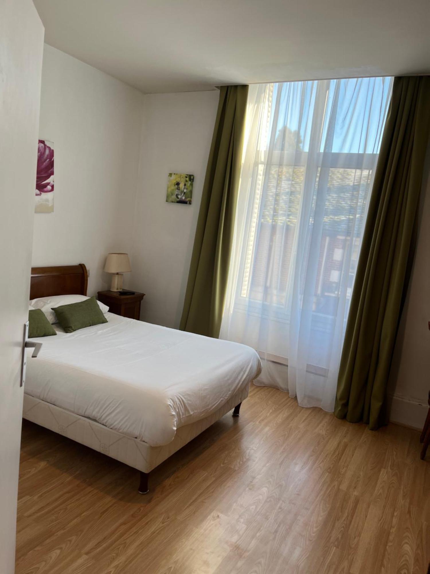 Hotel Le Beau Site Gien Kültér fotó