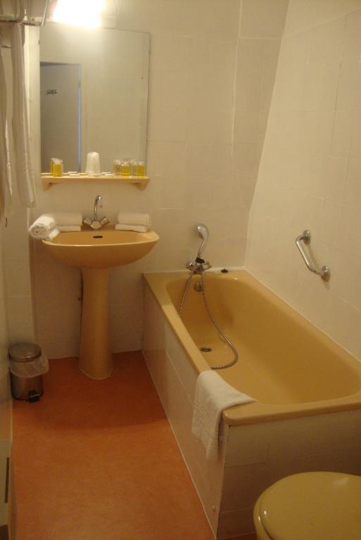 Hotel Le Beau Site Gien Szoba fotó
