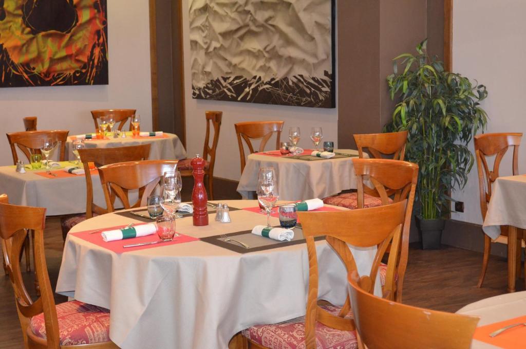 Hotel Le Beau Site Gien Kültér fotó